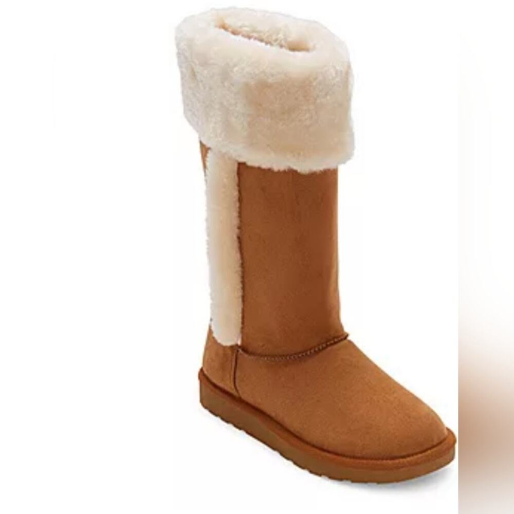 ARIZONA NWT WOMENS SUMMIT COGNAC WINTER BOOTS.     B